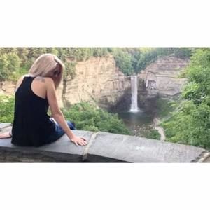 Meet your Posher, Tiffany